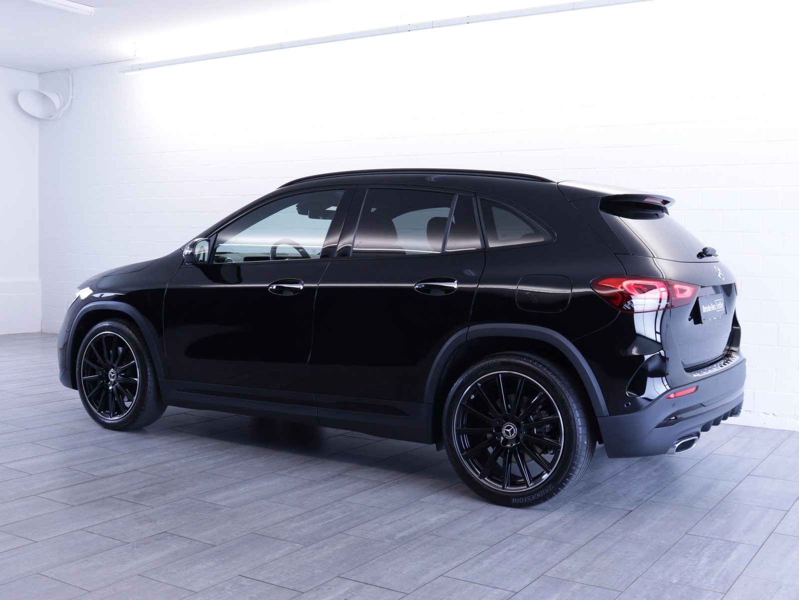 MERCEDES-BENZ GLA 250 AMG Line 4matic, Petrol, Second hand / Used, Automatic - 3
