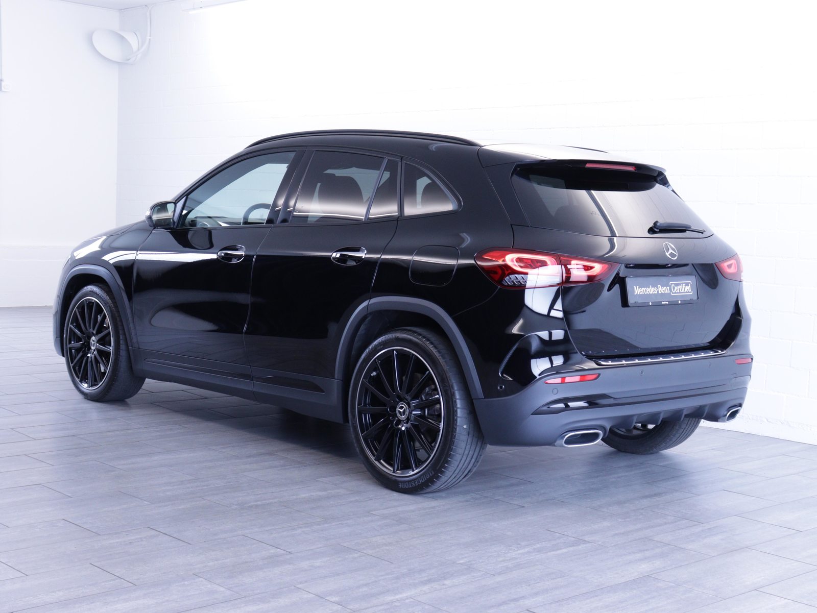 MERCEDES-BENZ GLA 250 AMG Line 4matic, Petrol, Second hand / Used, Automatic - 4