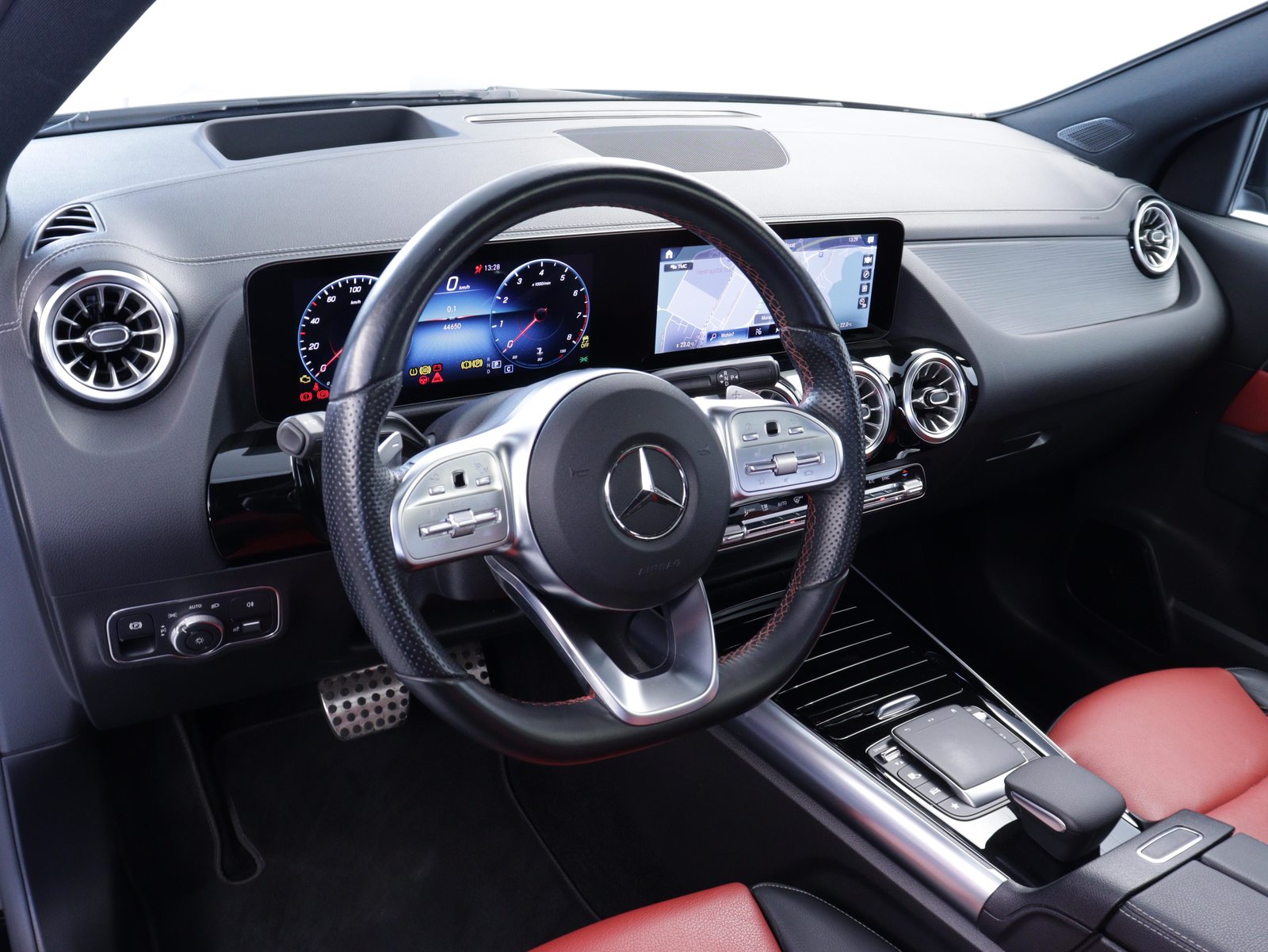 MERCEDES-BENZ GLA 250 AMG Line 4matic, Petrol, Second hand / Used, Automatic - 6