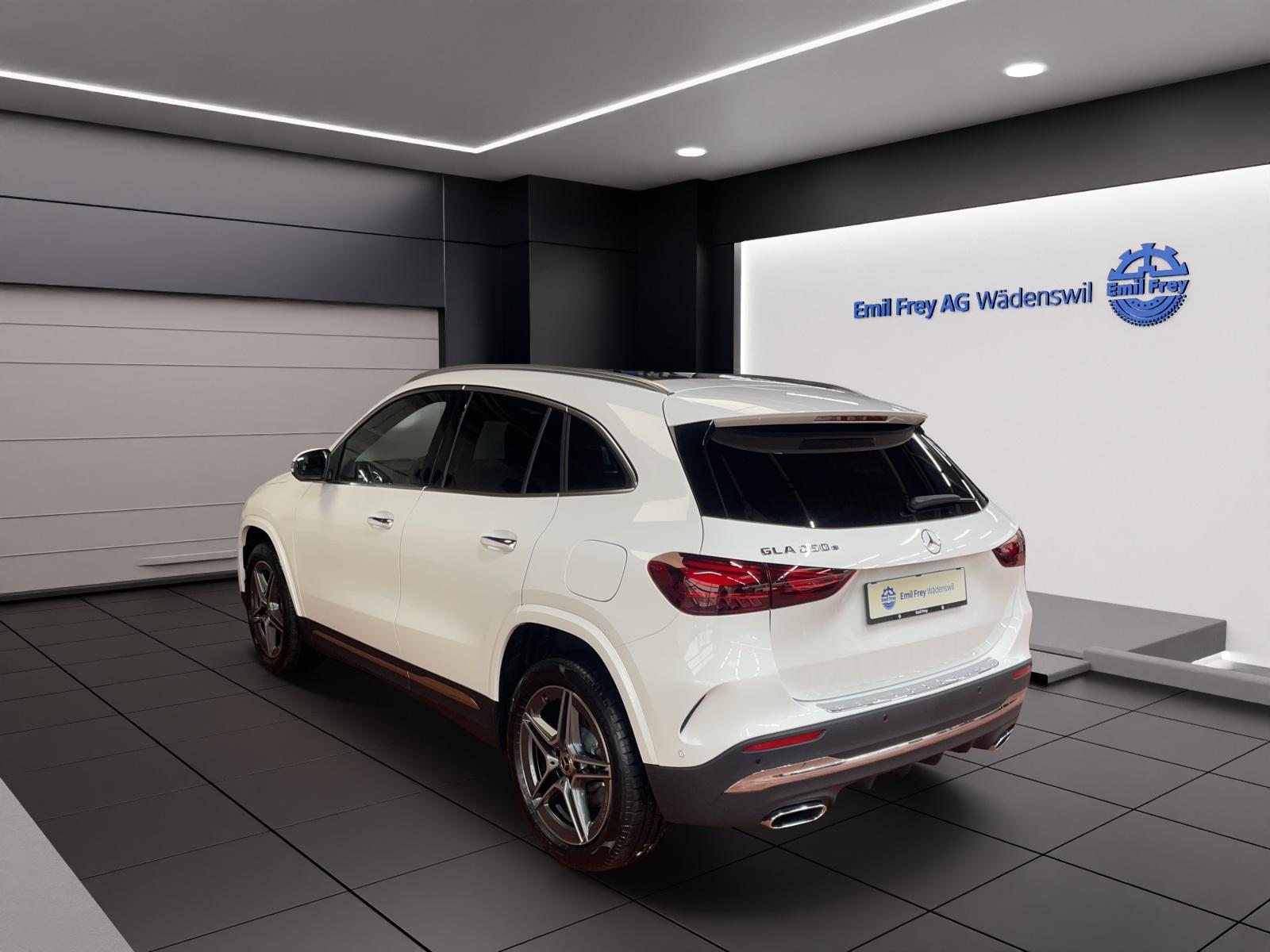 MERCEDES-BENZ GLA 250 e AMG Line, Plug-in-Hybrid Benzin/Elektro, Occasion / Gebraucht, Automatik - 4