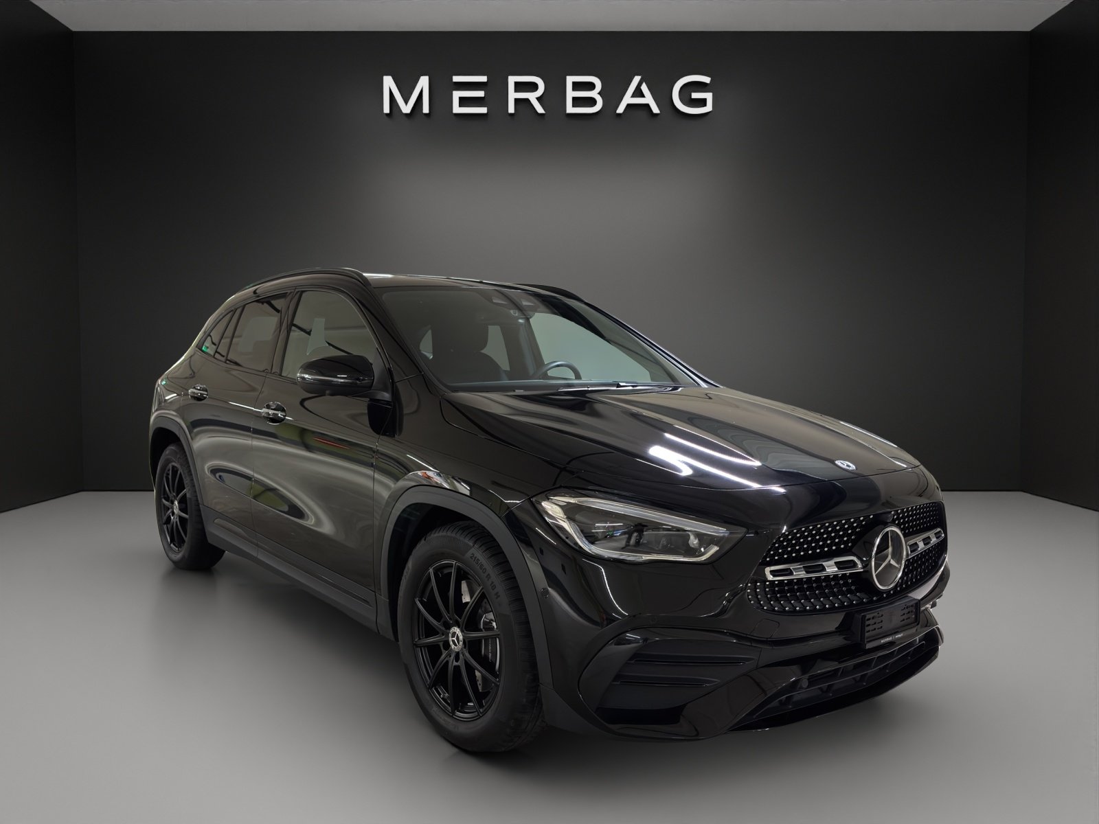 MERCEDES-BENZ GLA 250 4Matic AMG Line 8G-DCT