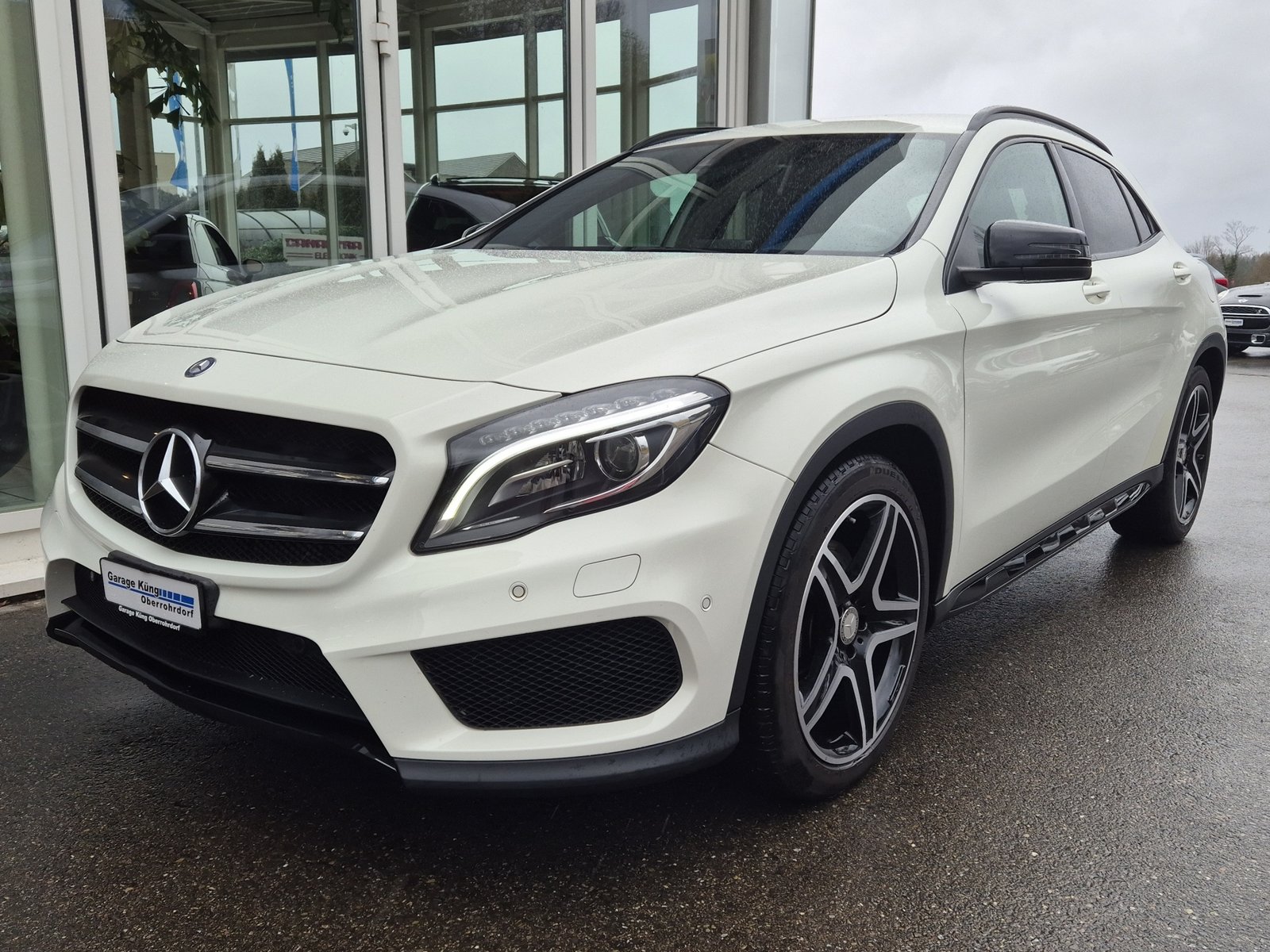 MERCEDES-BENZ GLA 250 AMG Line 4Matic 7G-DCT, Benzin, Occasion / Gebraucht, Automatik - 2
