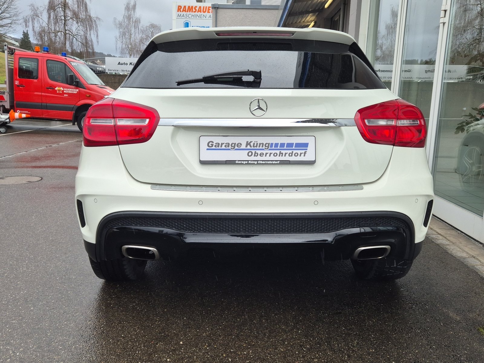 MERCEDES-BENZ GLA 250 AMG Line 4Matic 7G-DCT, Benzin, Occasion / Gebraucht, Automatik - 6