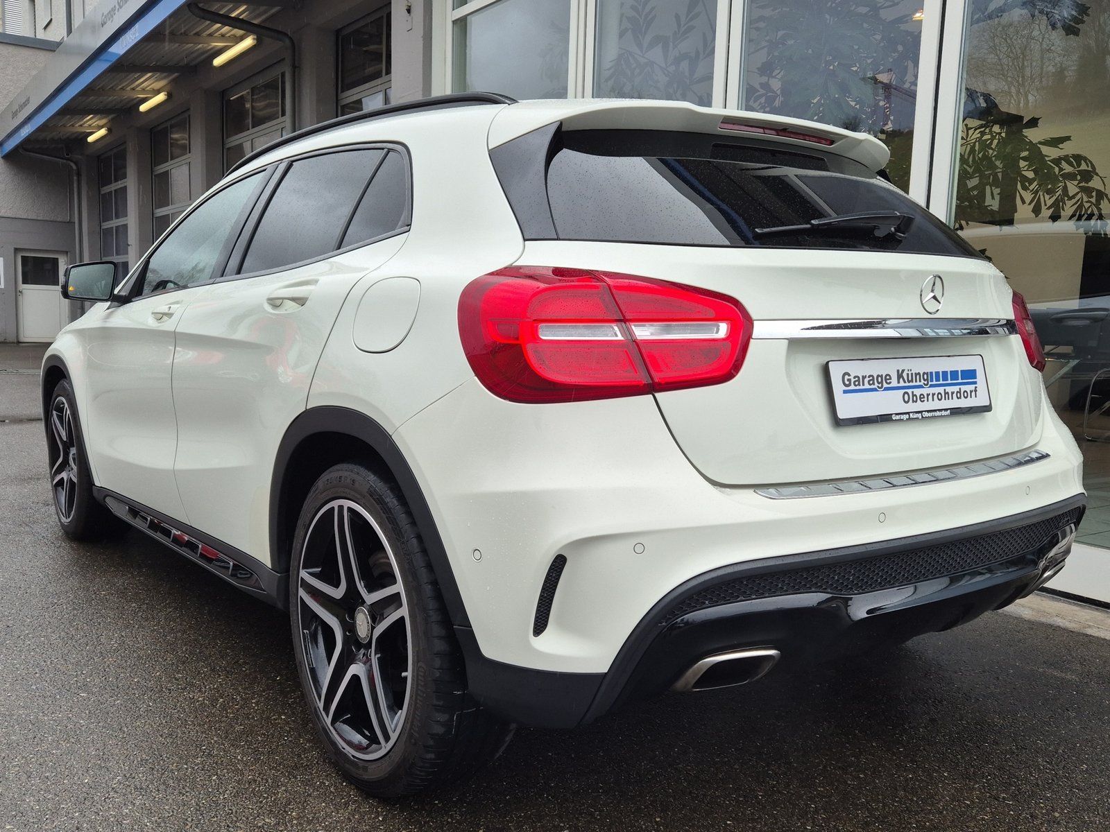 MERCEDES-BENZ GLA 250 AMG Line 4Matic 7G-DCT, Benzin, Occasion / Gebraucht, Automatik - 7