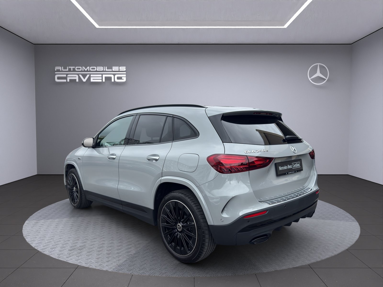 MERCEDES-BENZ GLA 250 e EQ Star 8G-DCT, Plug-in-Hybrid Benzin/Elektro, Occasion / Gebraucht, Automatik - 3