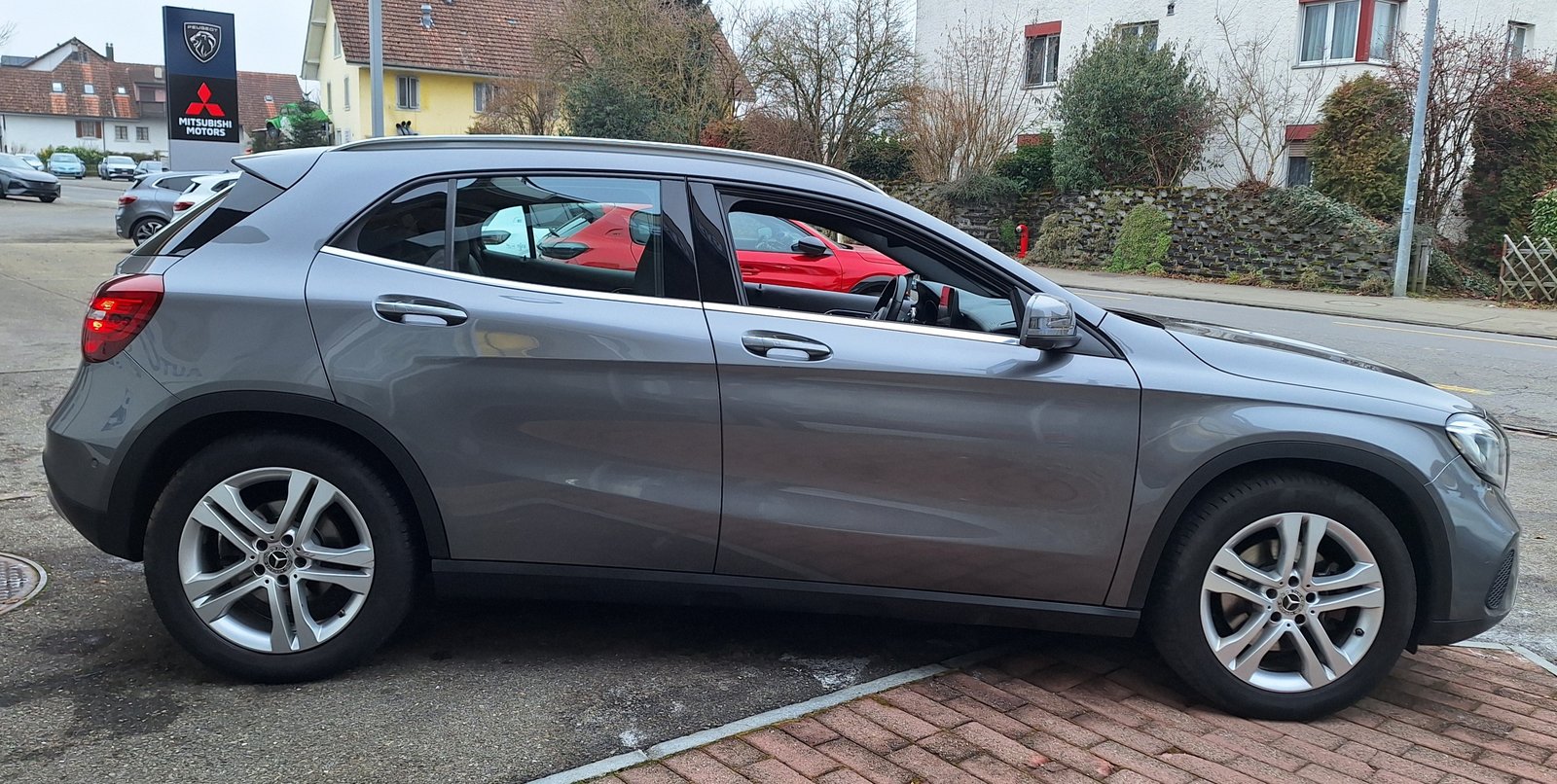 MERCEDES-BENZ GLA 250 Urban 4Matic, Petrol, Second hand / Used, Automatic - 4