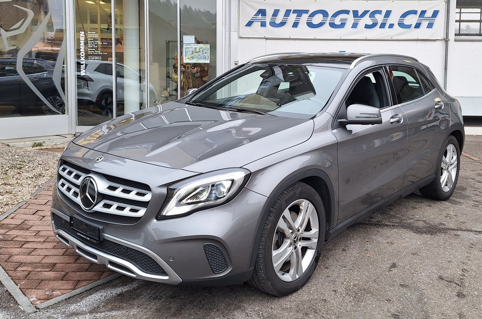 MERCEDES-BENZ GLA 250 Urban 4Matic, Petrol, Second hand / Used, Automatic - 5
