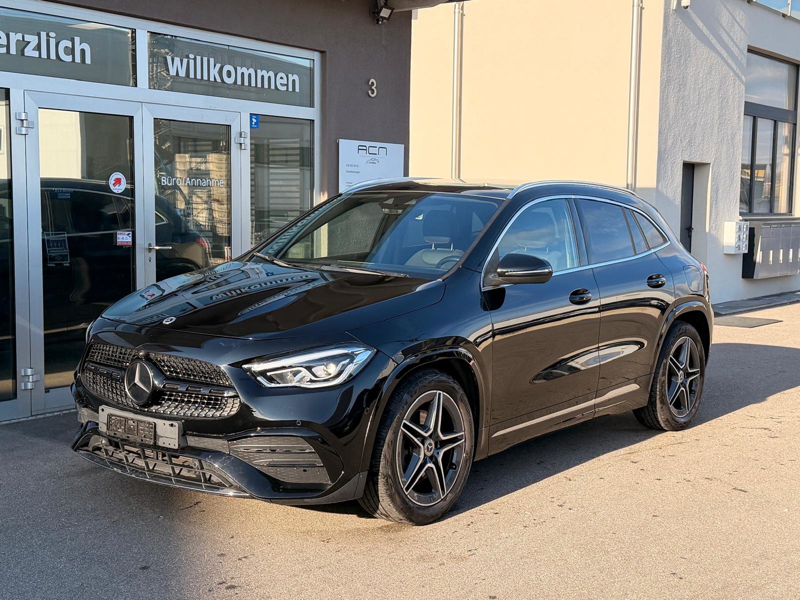 MERCEDES-BENZ GLA 250 4Matic AMG Line 8G-DCT, Benzin, Occasion / Gebraucht, Automatik - 3