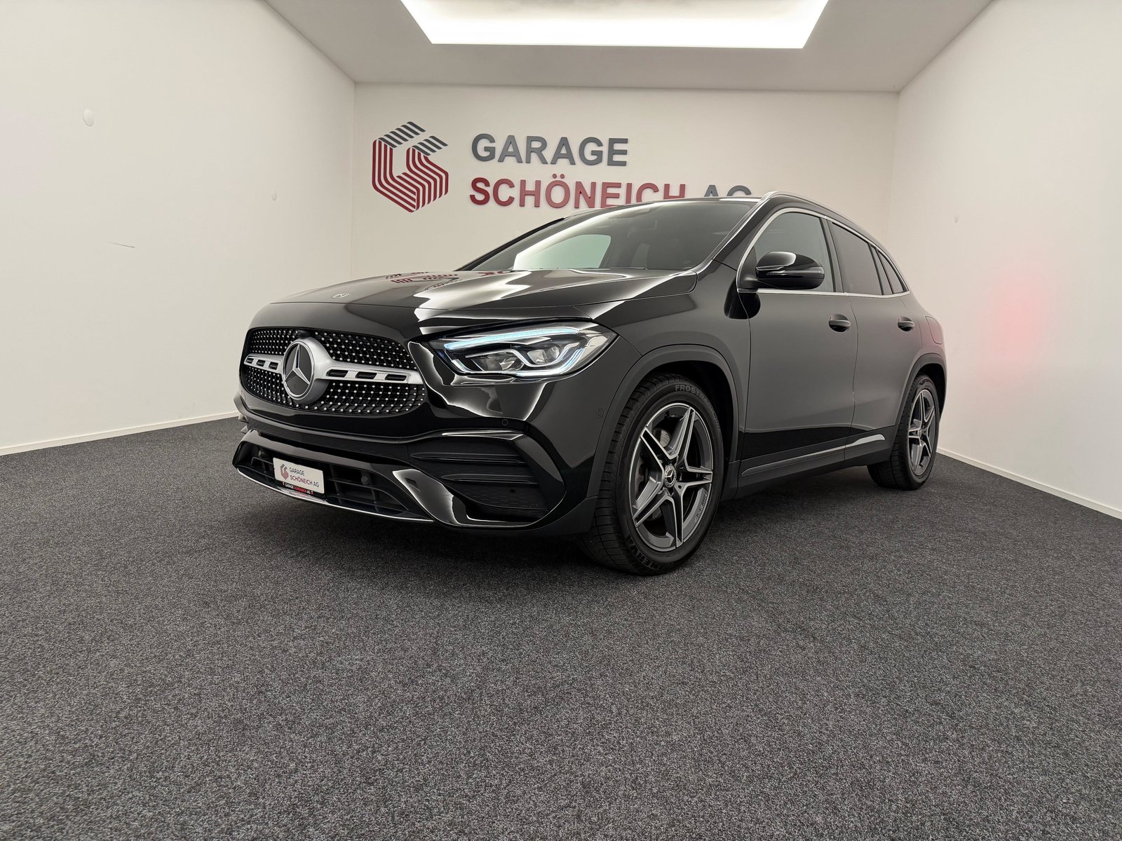 MERCEDES-BENZ GLA 250 AMG Line 4matic