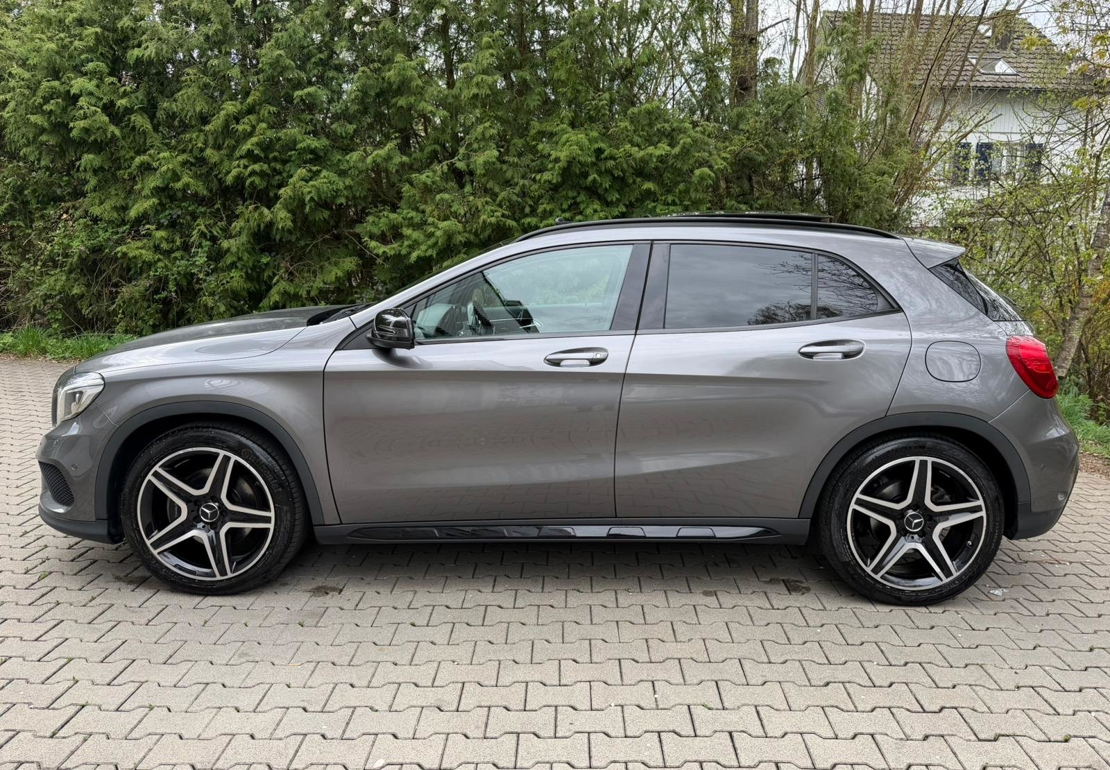 MERCEDES-BENZ GLA 250 AMG Line 4Matic 7G-DCT, Benzina, Occasioni / Usate, Automatico - 2