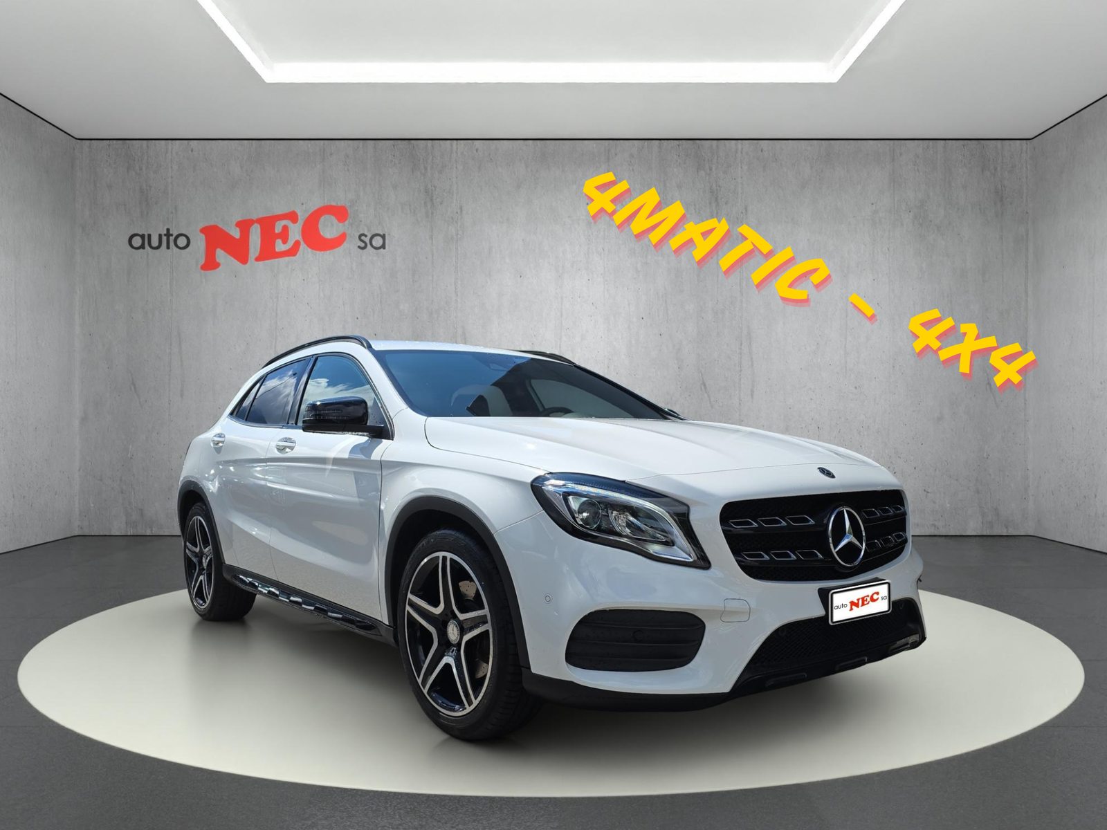 MERCEDES-BENZ GLA 250 Swiss Star Urban 4m
