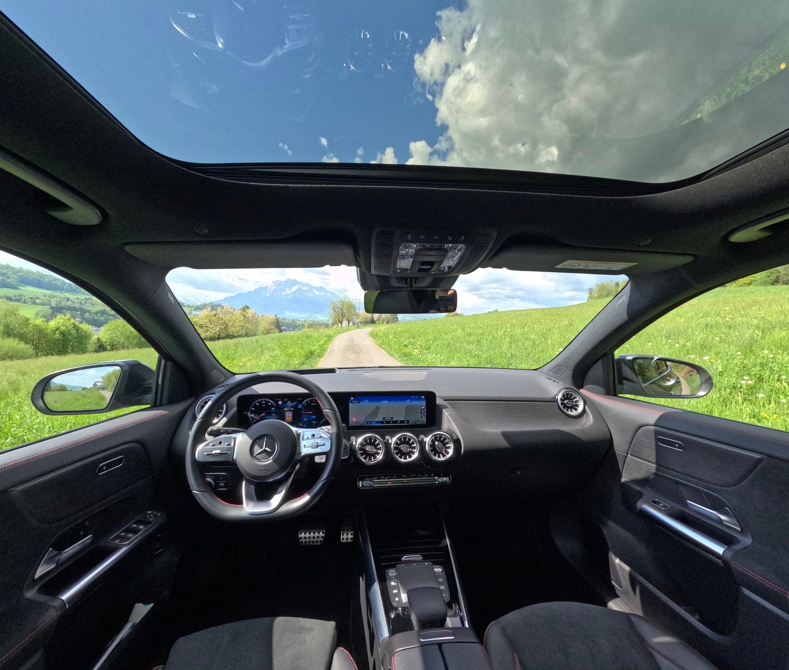 MERCEDES-BENZ GLA-Klasse H247 GLA 250 e AMG Line, Voll-Hybrid Benzin/Elektro, Occasion / Gebraucht, Automatik - 4