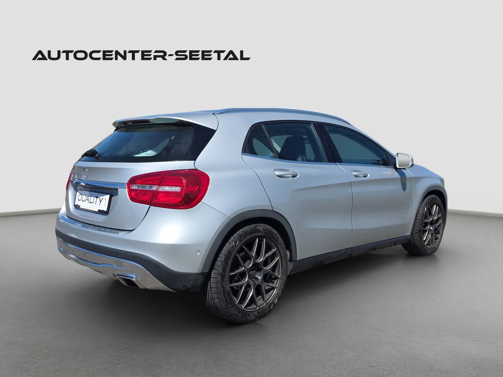 MERCEDES-BENZ GLA 250 Style 4Matic 7G-DCT, Essence, Occasion / Utilisé, Automatique - 3