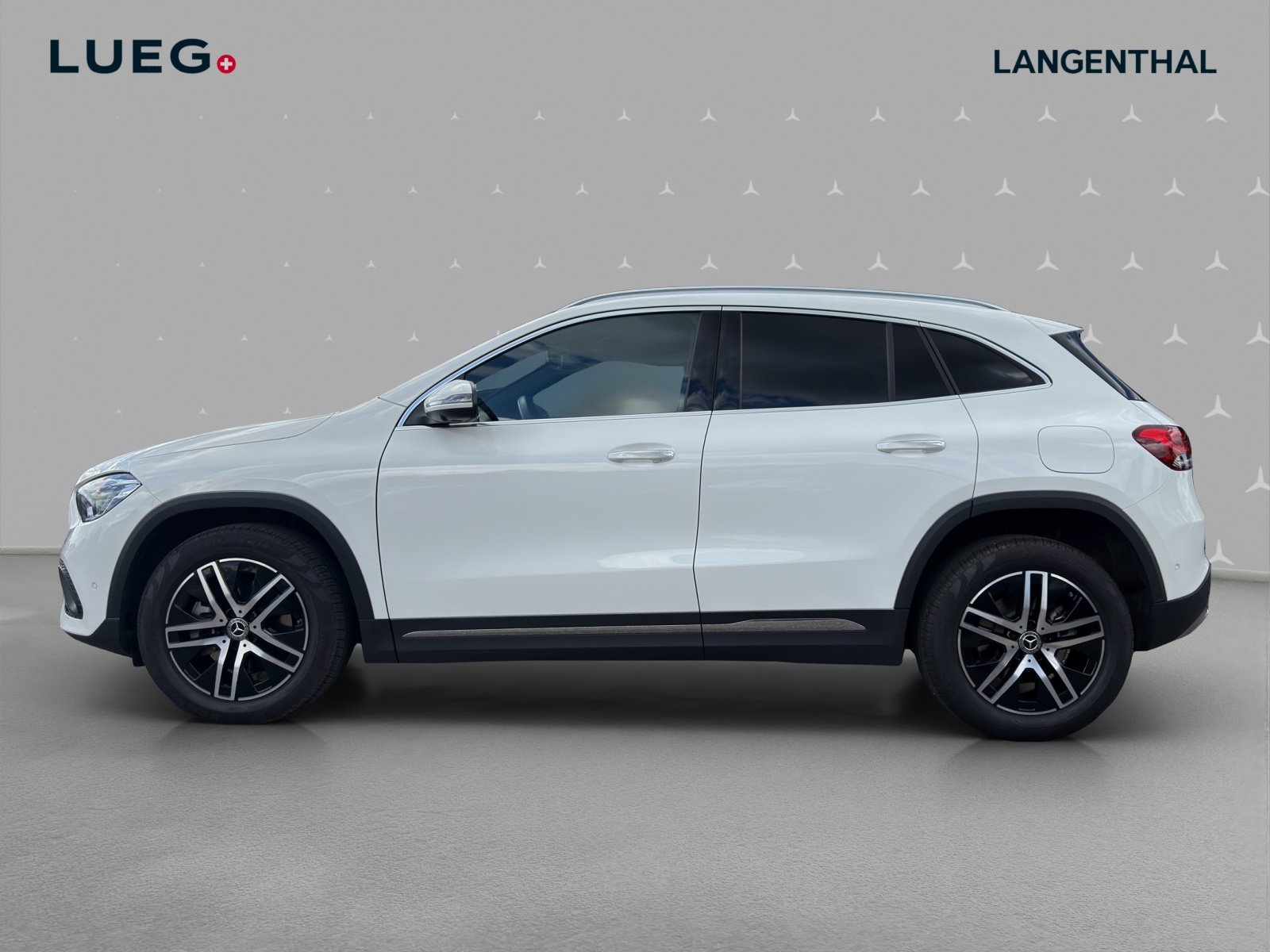 MERCEDES-BENZ GLA 250 Progressive 8G-DCT, Essence, Occasion / Utilisé, Automatique - 2