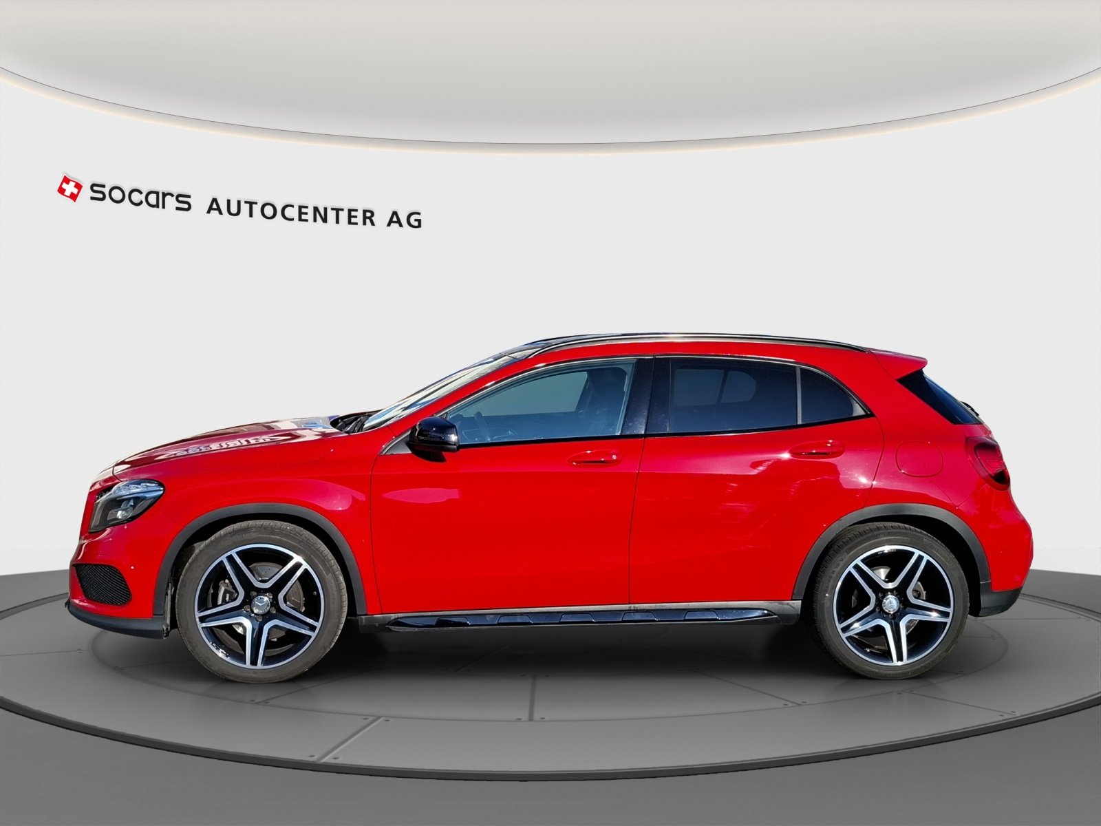 MERCEDES-BENZ GLA 250 AMG Line 4Matic 7G-DCT // 8-fach Alumi, Benzin, Occasion / Gebraucht, Automatik - 6