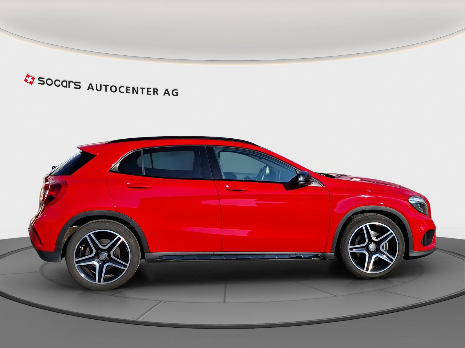MERCEDES-BENZ GLA 250 AMG Line 4Matic 7G-DCT // 8-fach Alumi, Benzin, Occasion / Gebraucht, Automatik - 7