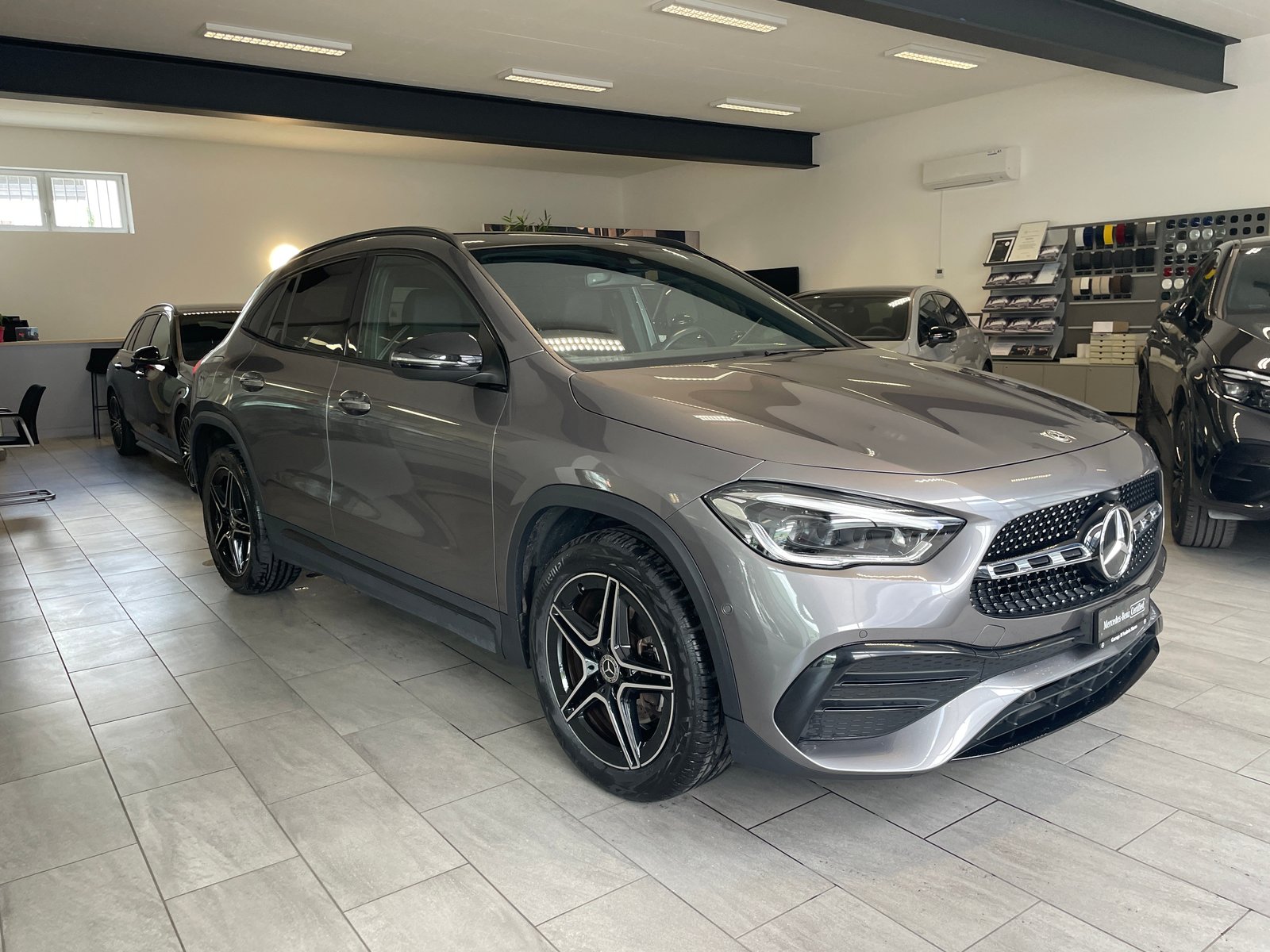 MERCEDES-BENZ GLA 250e AMG Line 8G-DCT, Plug-in-Hybrid Benzin/Elektro, Occasion / Gebraucht, Automatik - 3