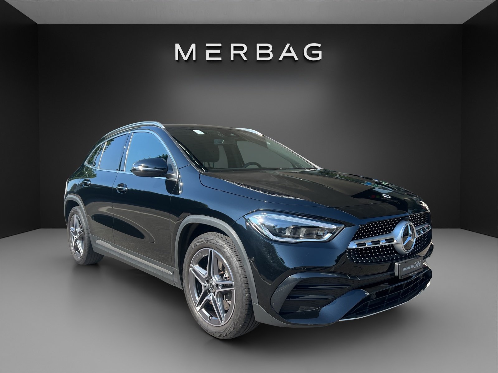 MERCEDES-BENZ GLA 250 4Matic AMG Line 8G-DCT