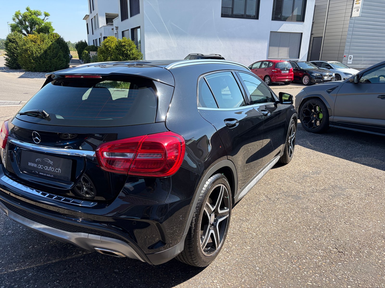 MERCEDES-BENZ GLA 250 AMG Line 4Matic 7G-DCT, Benzin, Occasion / Gebraucht, Automatik - 5