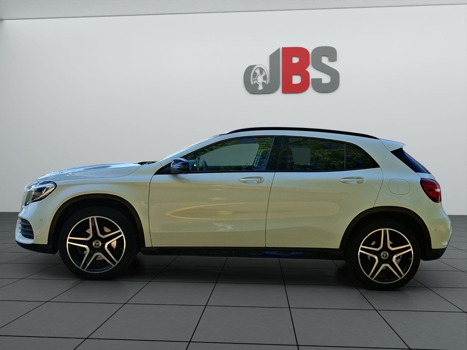 MERCEDES-BENZ GLA 250 Urban 4Matic 7G-DCT, Benzin, Occasion / Gebraucht, Automatik - 4