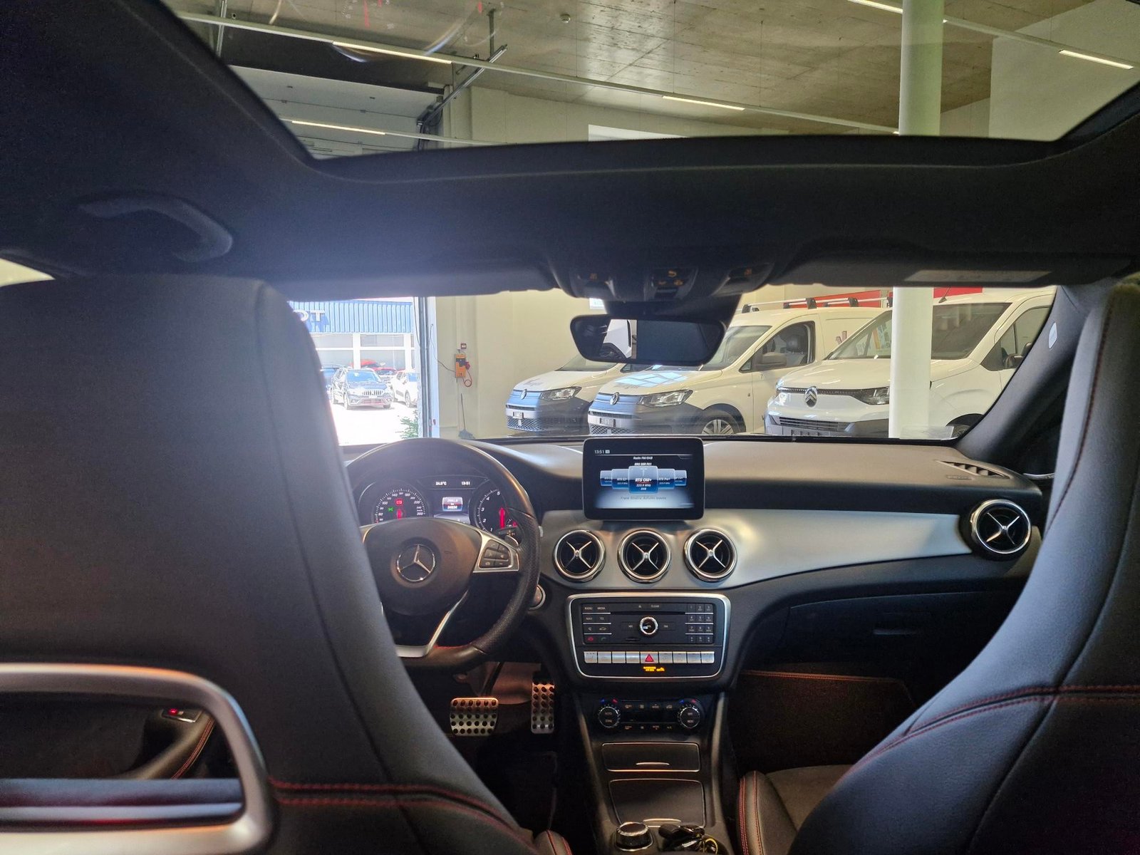 MERCEDES-BENZ GLA 250 AMG Line 4Matic 7G-DCT, Essence, Occasion / Utilisé, Automatique - 6