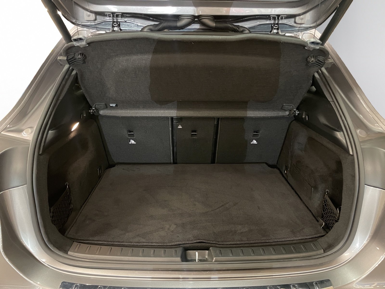 MERCEDES-BENZ GLA 250 4Matic Swiss Star, Hybride Léger Essence/Électricité, Occasion / Utilisé, Automatique - 7