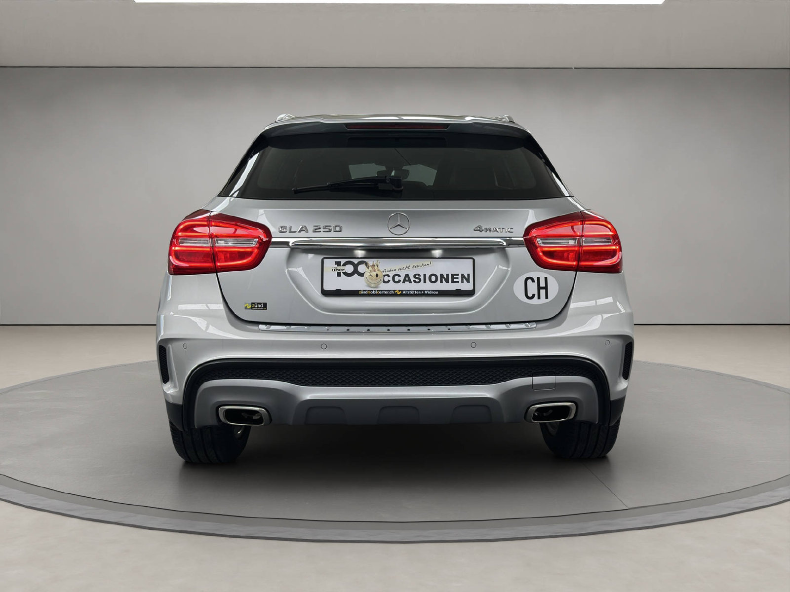 MERCEDES-BENZ GLA 250 AMG Line 4m, Benzin, Occasion / Gebraucht, Automatik - 4
