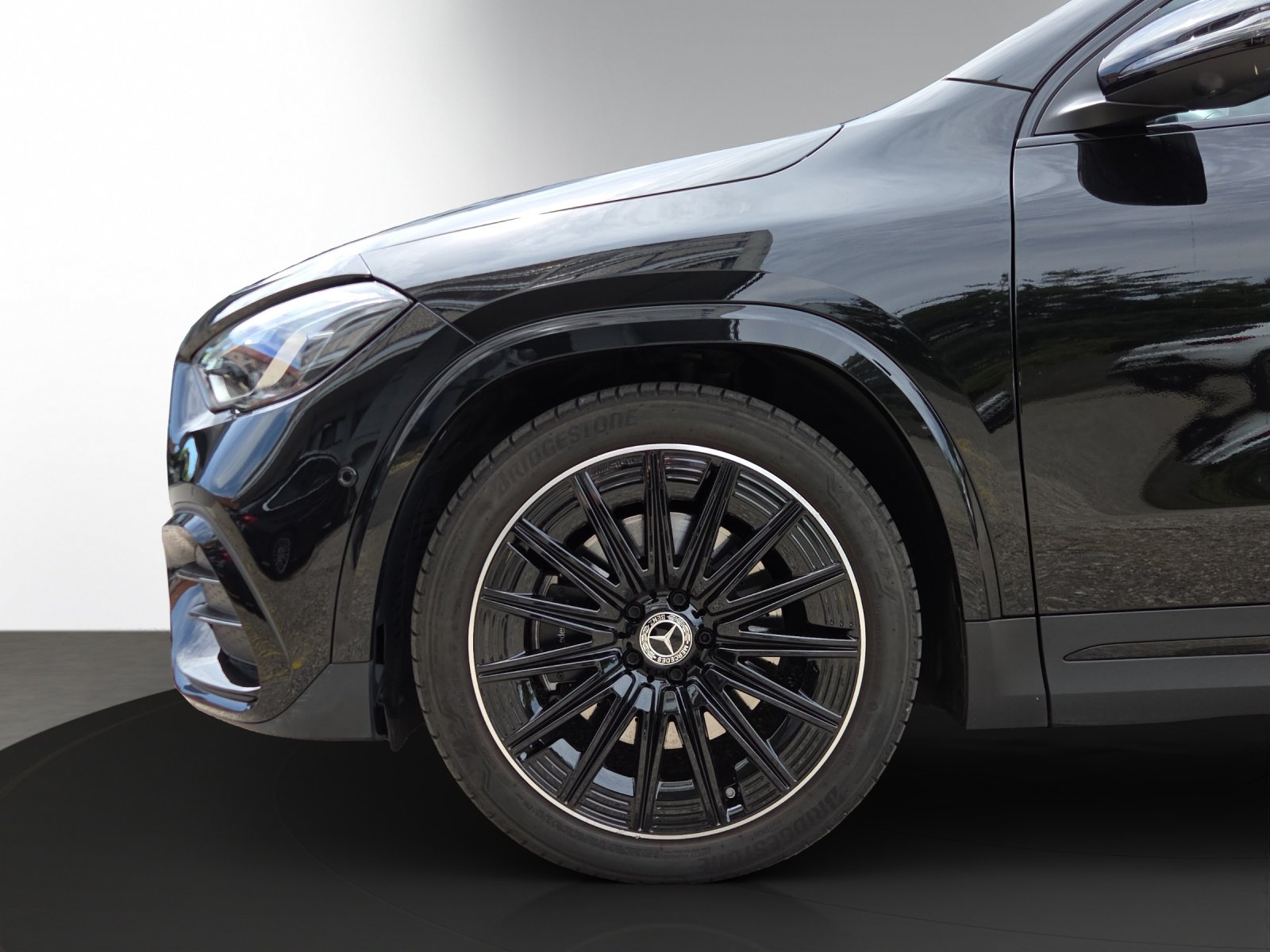 MERCEDES-BENZ GLA 250 4Matic 8G-DCT Swiss Star, Mild-Hybrid Benzin/Elektro, Occasion / Gebraucht, Automatik - 4