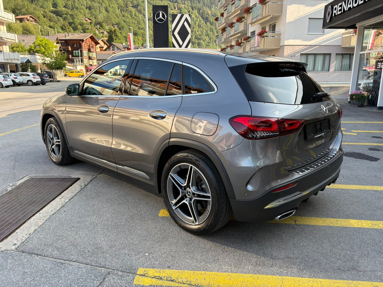 MERCEDES-BENZ GLA 250 AMG Line 4Matic, Petrol, Second hand / Used, Automatic - 7