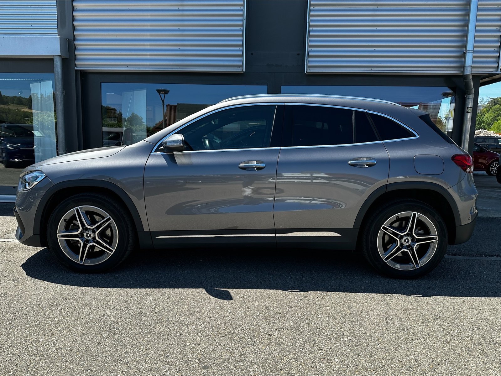 MERCEDES-BENZ GLA 250e AMG Line 8G-DCT, Plug-in-Hybrid Benzin/Elektro, Occasion / Gebraucht, Automatik - 2