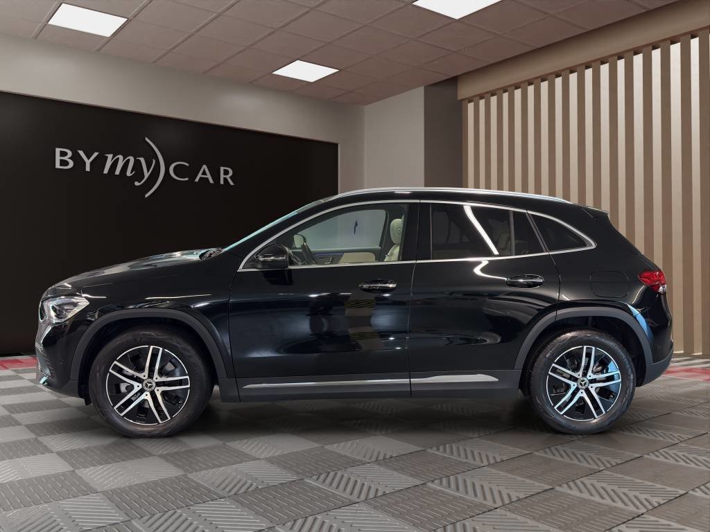 MERCEDES-BENZ GLA 250 4Matic Progressive 8G-DCT, Benzin, Occasion / Gebraucht, Automatik - 4