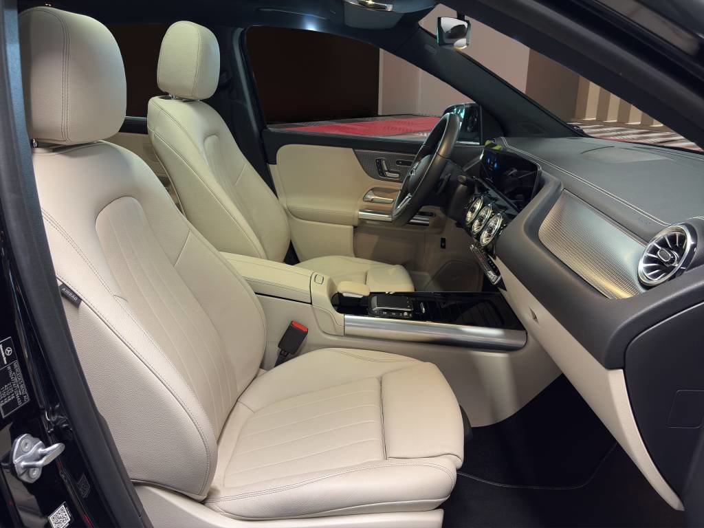 MERCEDES-BENZ GLA 250 4Matic Progressive 8G-DCT, Benzin, Occasion / Gebraucht, Automatik - 7