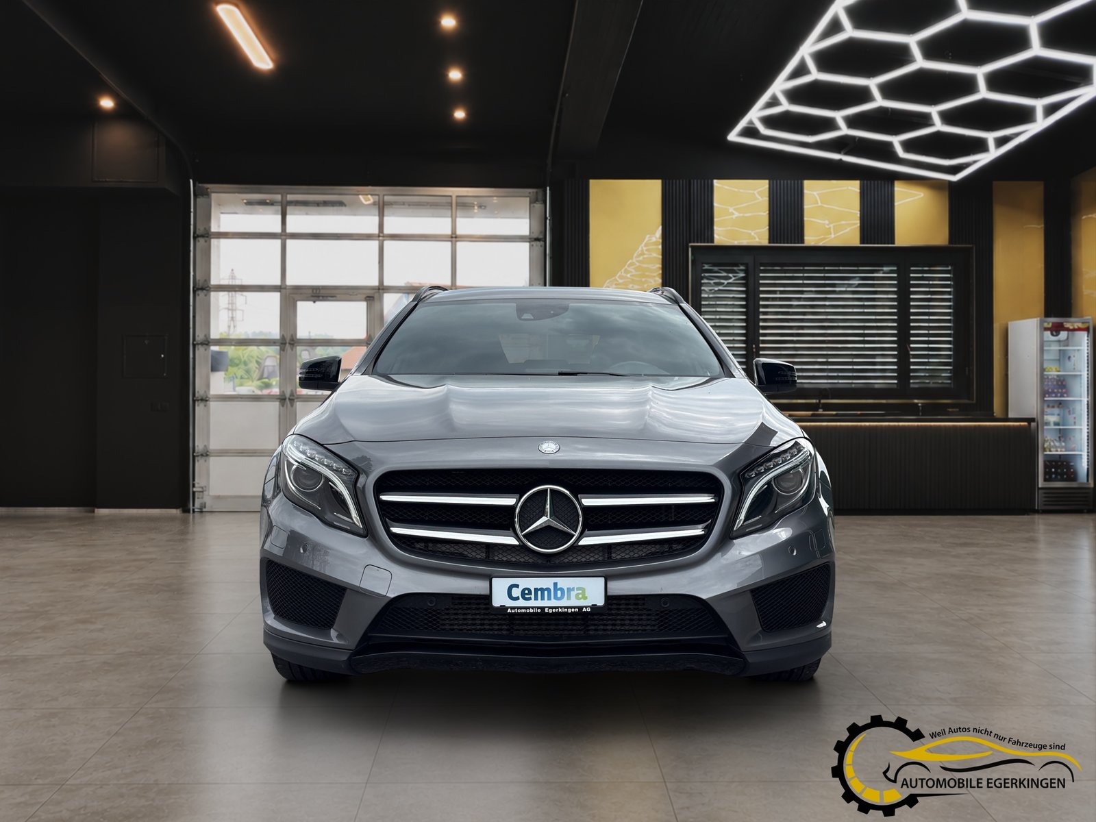 MERCEDES-BENZ GLA 250 AMG Line 4m, Petrol, Second hand / Used, Automatic - 2