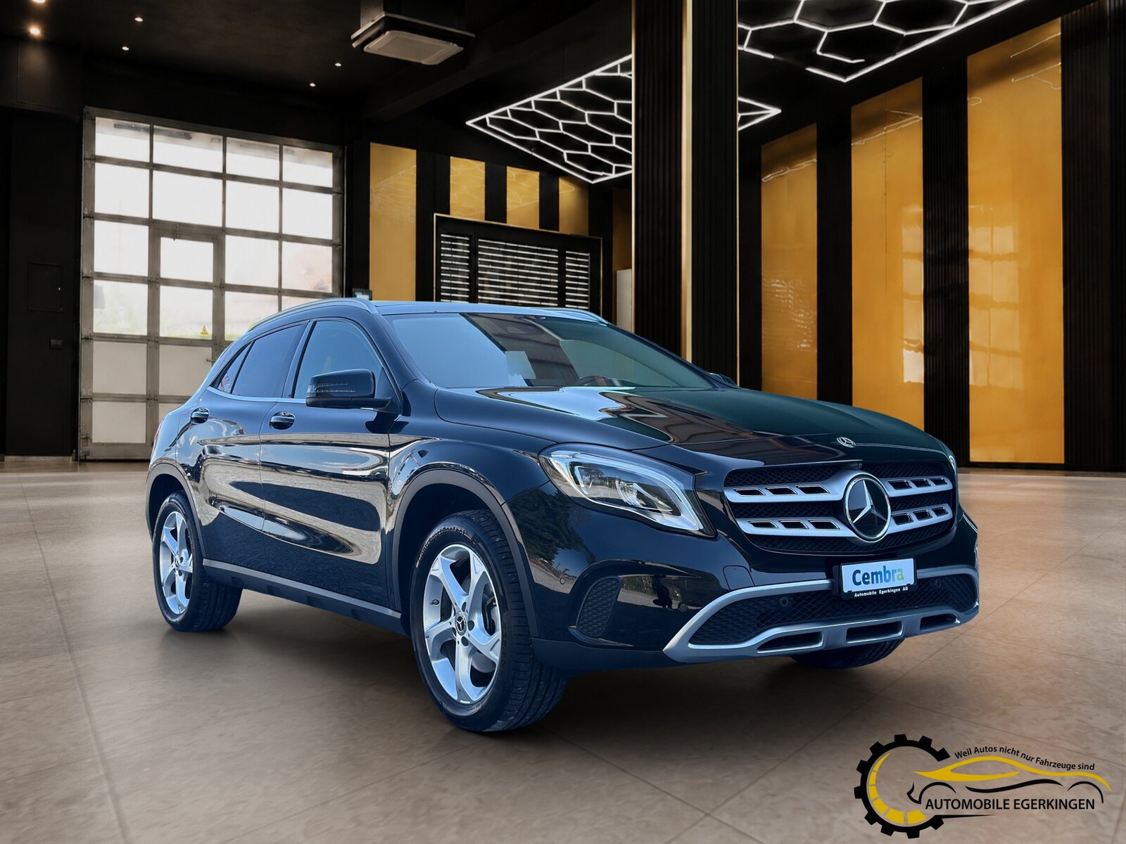 MERCEDES-BENZ GLA 250 Urban 4m, Petrol, Second hand / Used, Automatic - 3