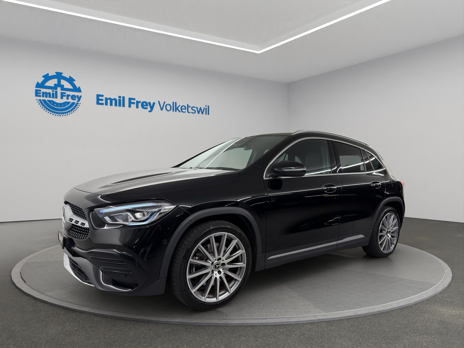 MERCEDES-BENZ GLA 250 AMG Line 4matic