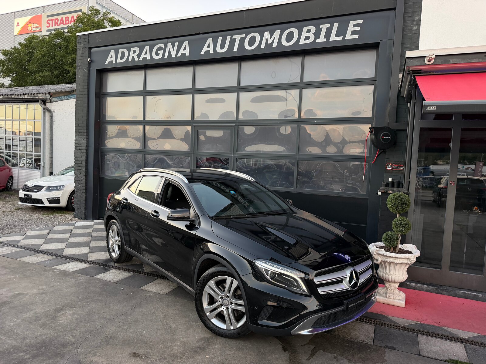 MERCEDES-BENZ GLA 250 Style 4Matic 7G-DCT