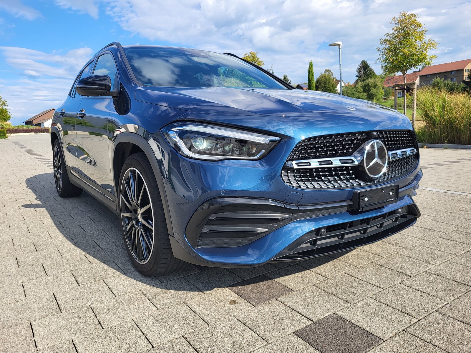 MERCEDES-BENZ GLA 250 4Matic AMG Line 8G-DCT