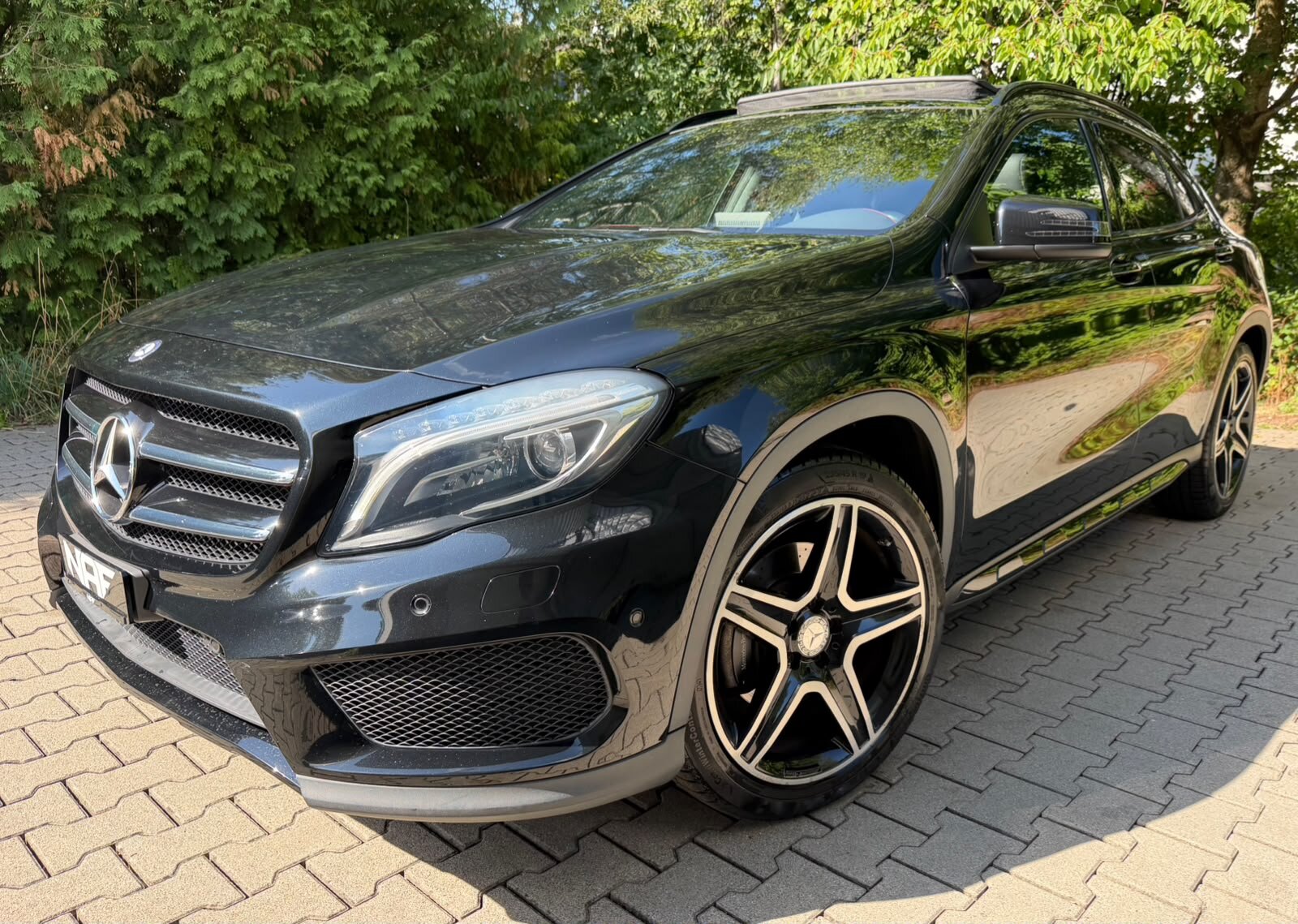 MERCEDES-BENZ GLA 250 AMG Line