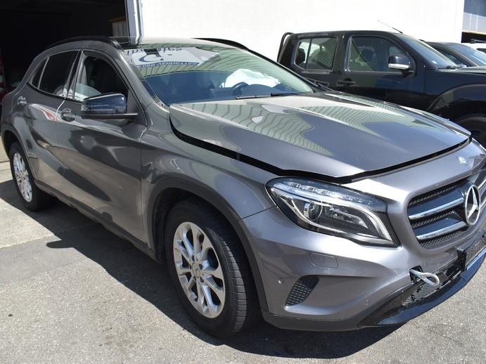 MERCEDES-BENZ GLA 250 4Matic 7G-DCT, Petrol, Second hand / Used, Automatic
