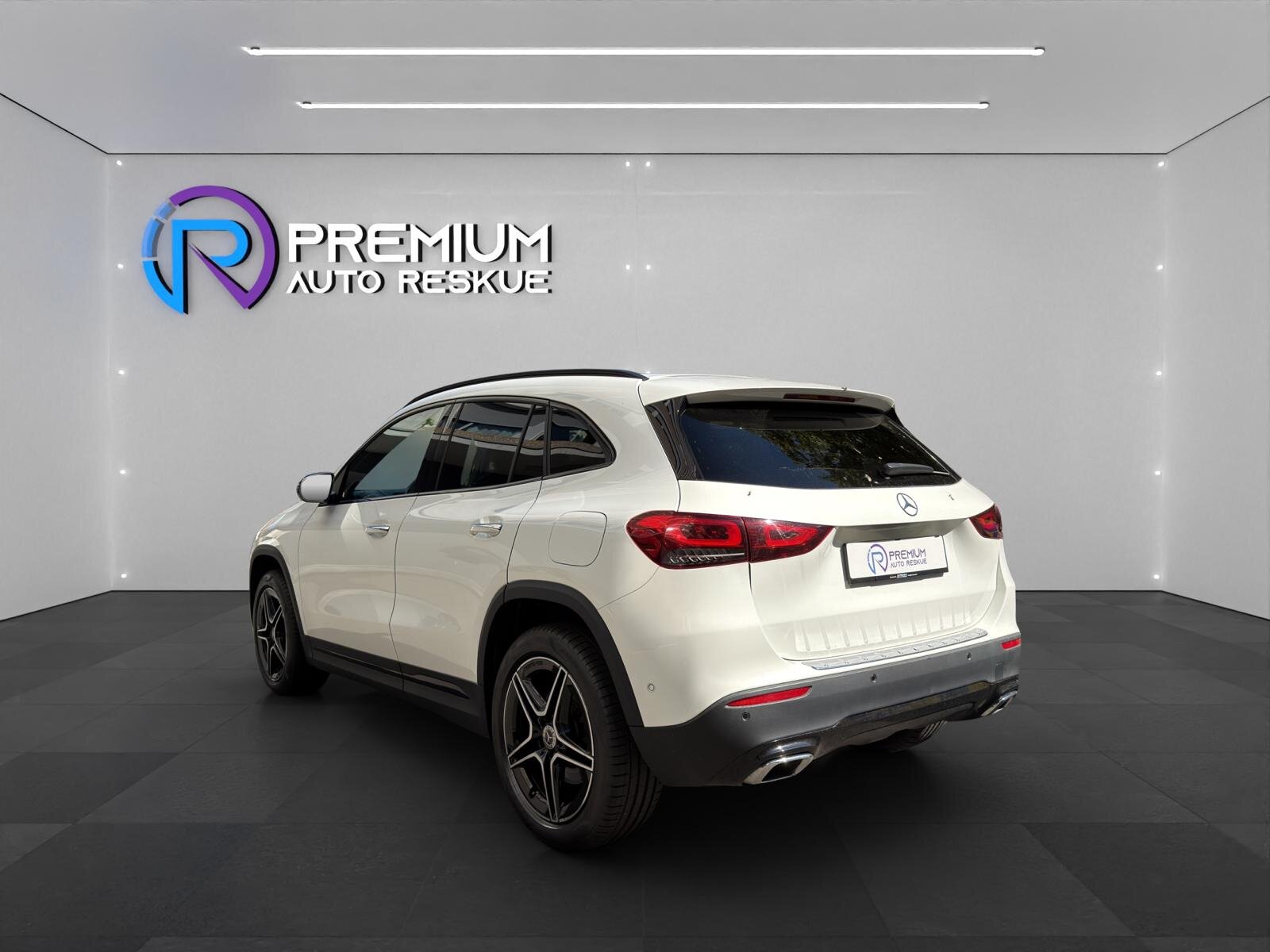 MERCEDES-BENZ GLA 250 4Matic Style 8G-DCT, Petrol, Second hand / Used, Automatic - 4