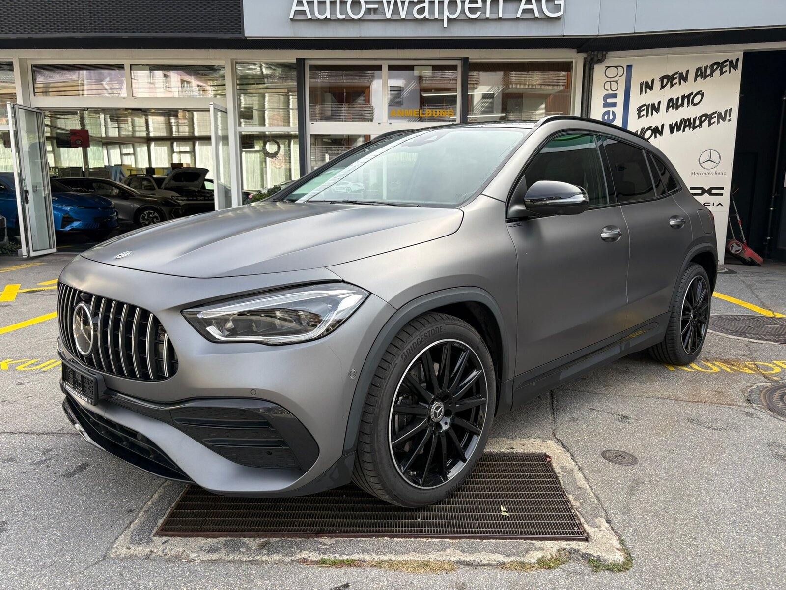 MERCEDES-BENZ GLA 250 AMG Line 4Matic