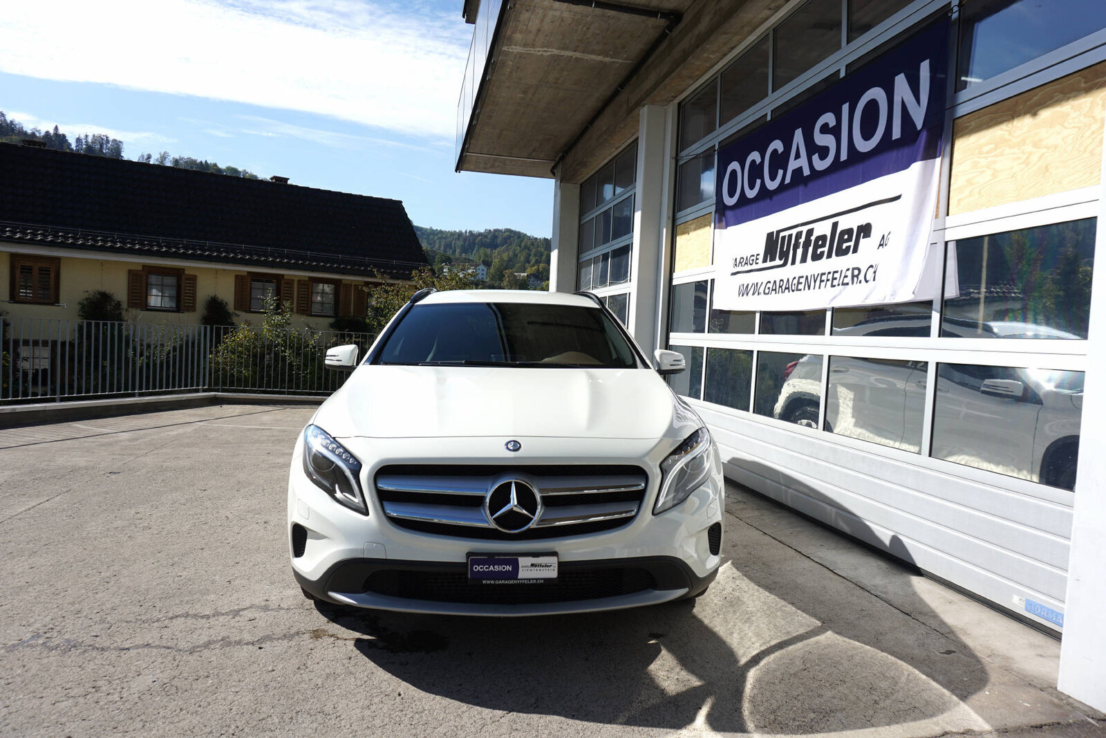 MERCEDES-BENZ GLA 250 Style 4m, Essence, Occasion / Utilisé, Automatique - 2