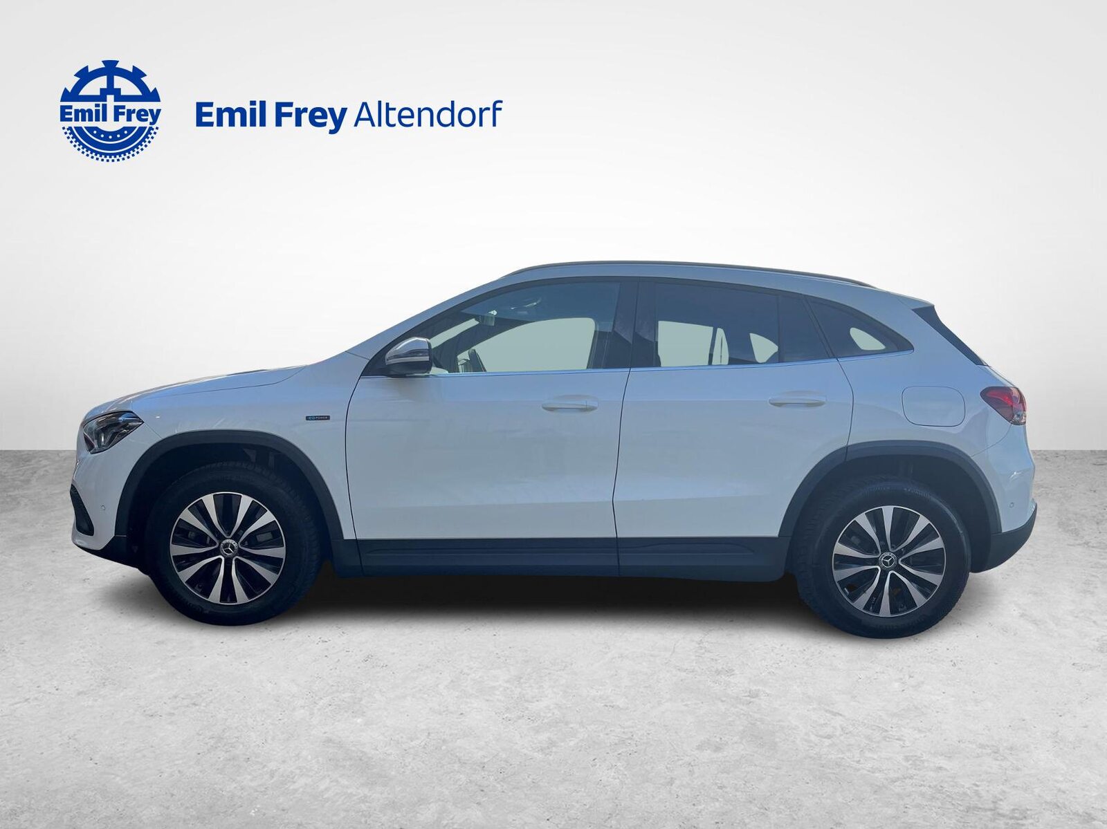MERCEDES-BENZ GLA 250 e Style, Plug-in-Hybrid Petrol/Electric, Second hand / Used, Automatic - 2
