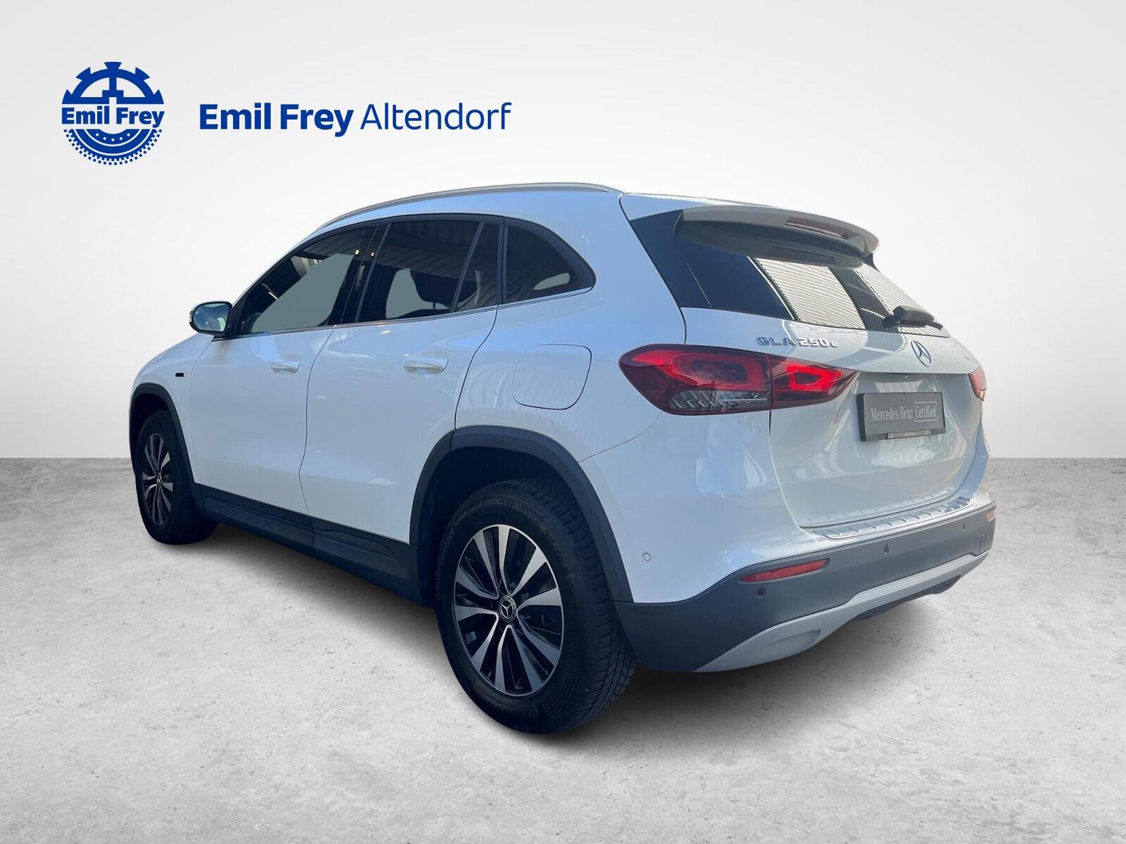 MERCEDES-BENZ GLA 250 e Style, Plug-in-Hybrid Petrol/Electric, Second hand / Used, Automatic - 3