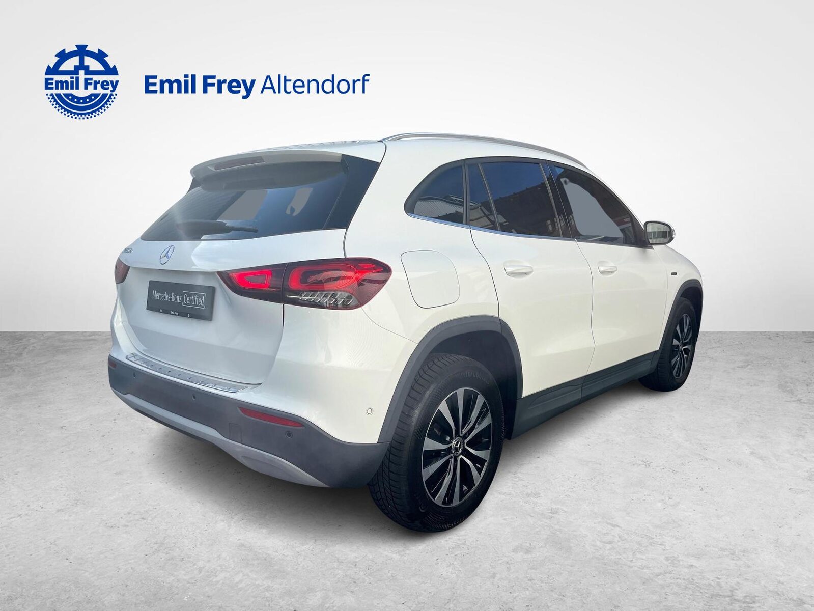 MERCEDES-BENZ GLA 250 e Style, Plug-in-Hybrid Petrol/Electric, Second hand / Used, Automatic - 5