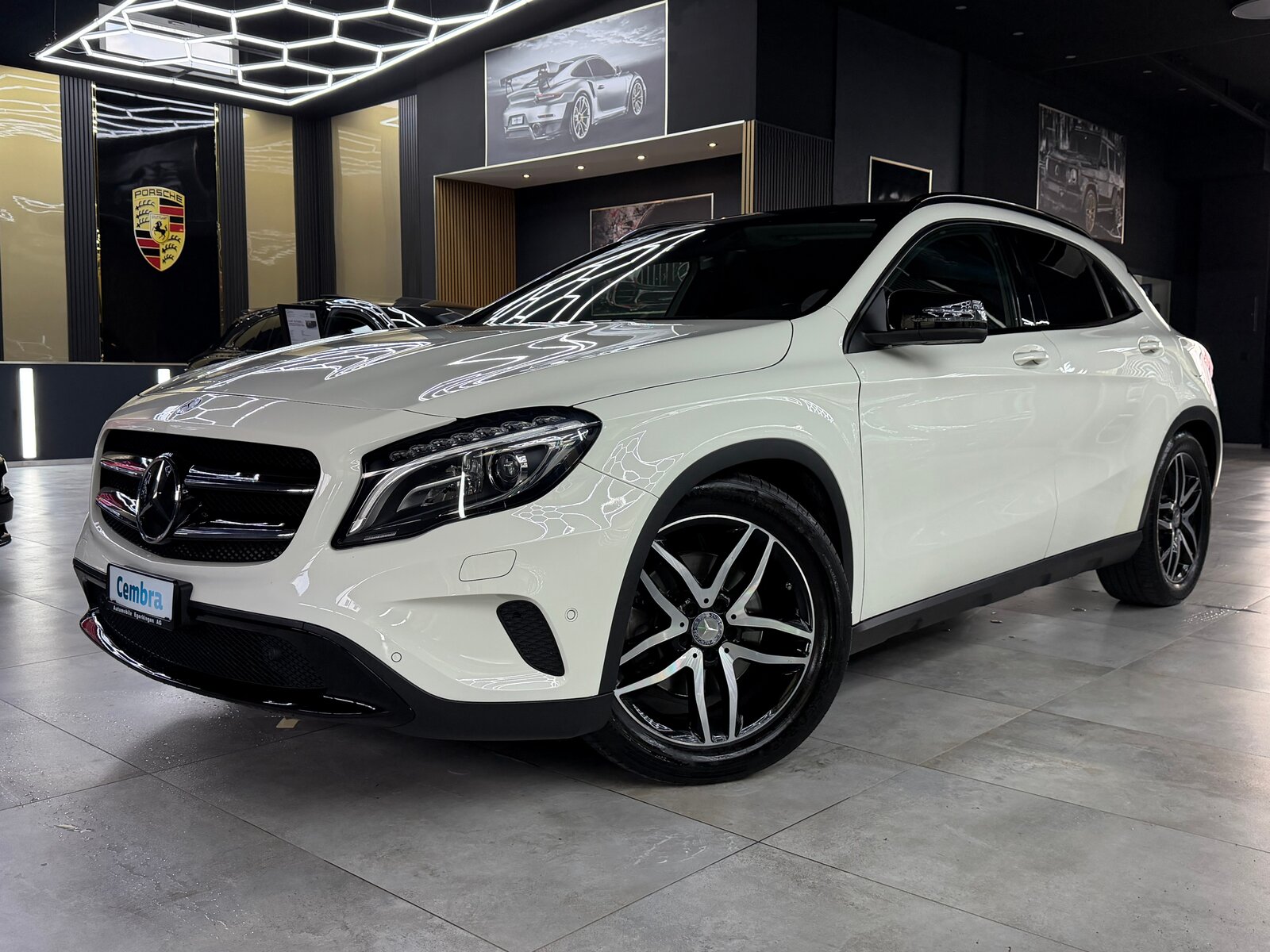 MERCEDES-BENZ GLA 250 Urban 4Matic 7G-DCT