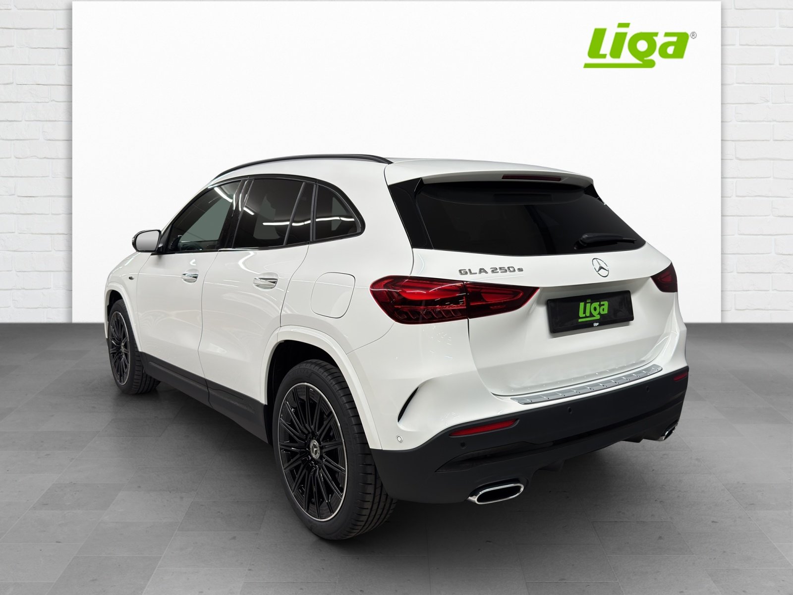 MERCEDES-BENZ GLA 250 e AMG Line EQ Hybrid Technology, Plug-in-Hybrid Benzina/Elettrica, Auto dimostrativa, Automatico - 4