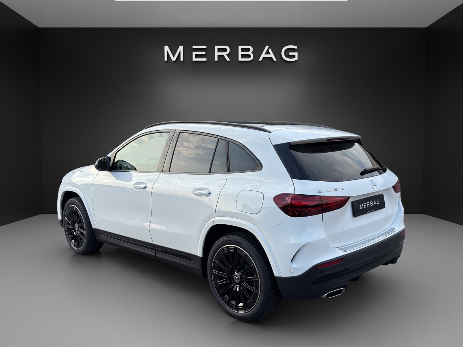 MERCEDES-BENZ GLA 250 e EQ Star 8G-DCT, Plug-in-Hybrid Benzina/Elettrica, Auto dimostrativa, Automatico - 3