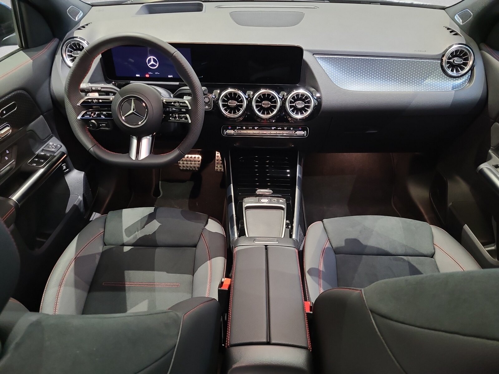 MERCEDES-BENZ GLA 250 4M AMG H247, Hybride Léger Essence/Électricité, Voiture de démonstration, Automatique - 4