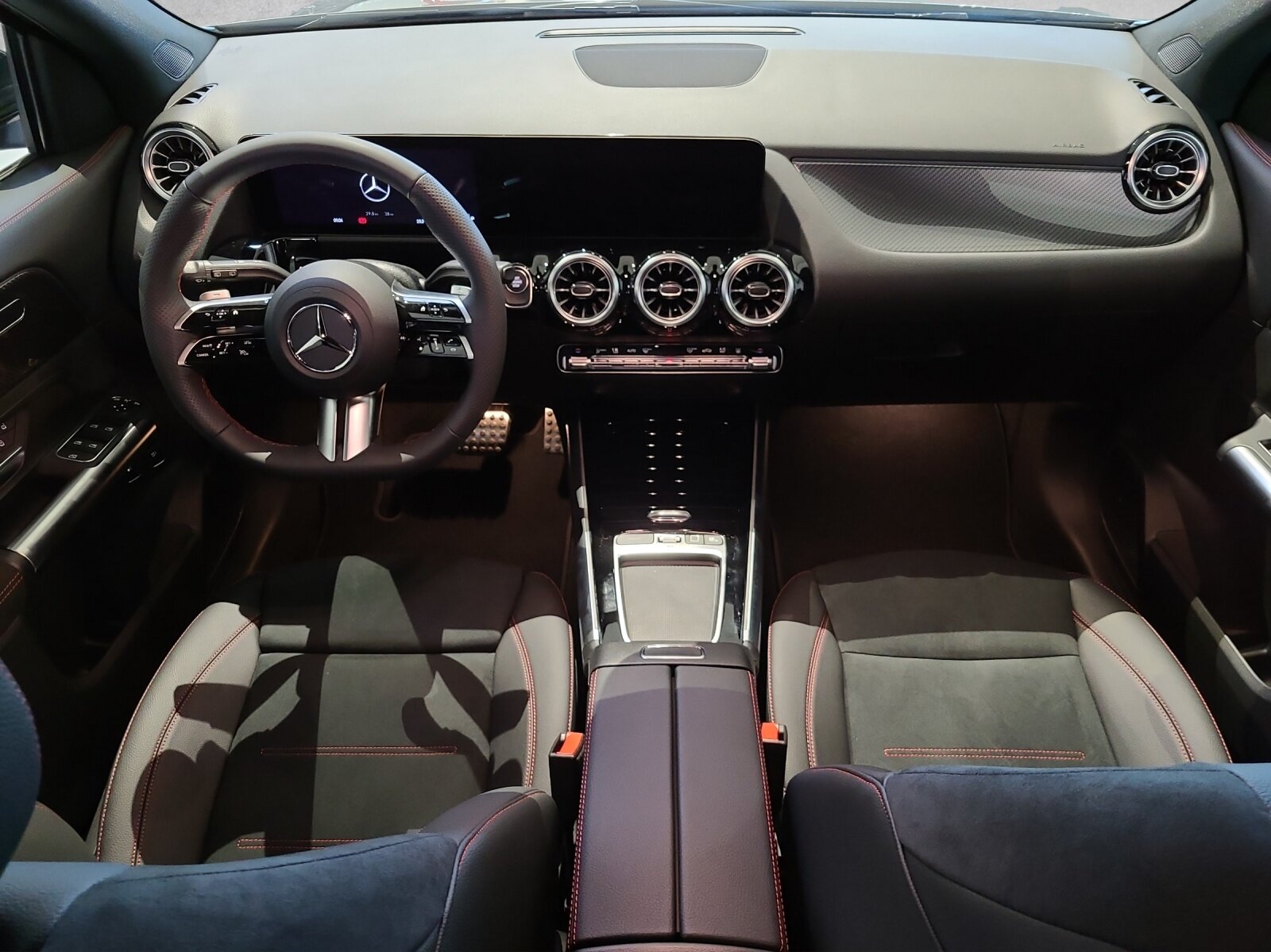 MERCEDES-BENZ GLA 250 e AMG EQ Star, Hybride Rechargeable Essence/Électricité, Voiture de démonstration, Automatique - 4